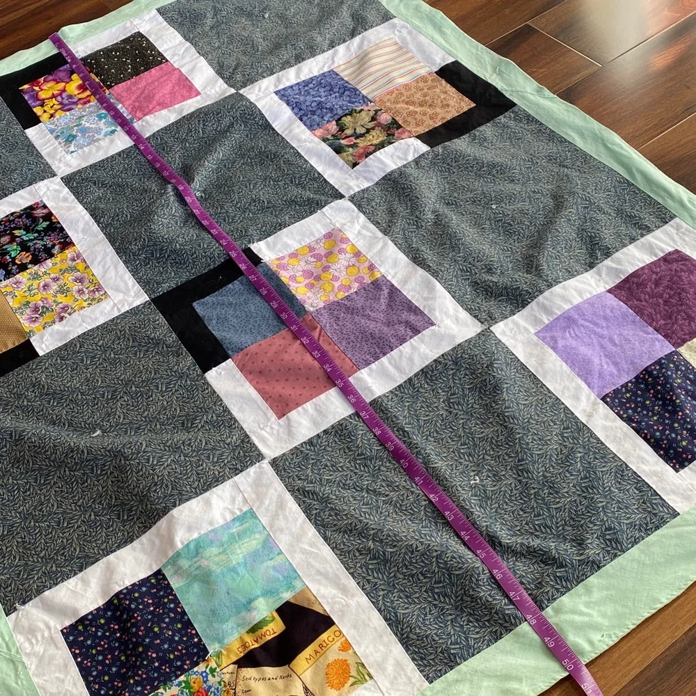 50”x38” Handmade Patchwork Knot Square Quilt Mint Trim Florals Cotton